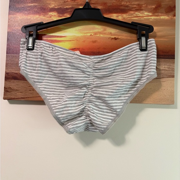 VS Gray and White Striped shimmer cotton hip hugger ruched butt underwear lowest - Picture 2 of 4